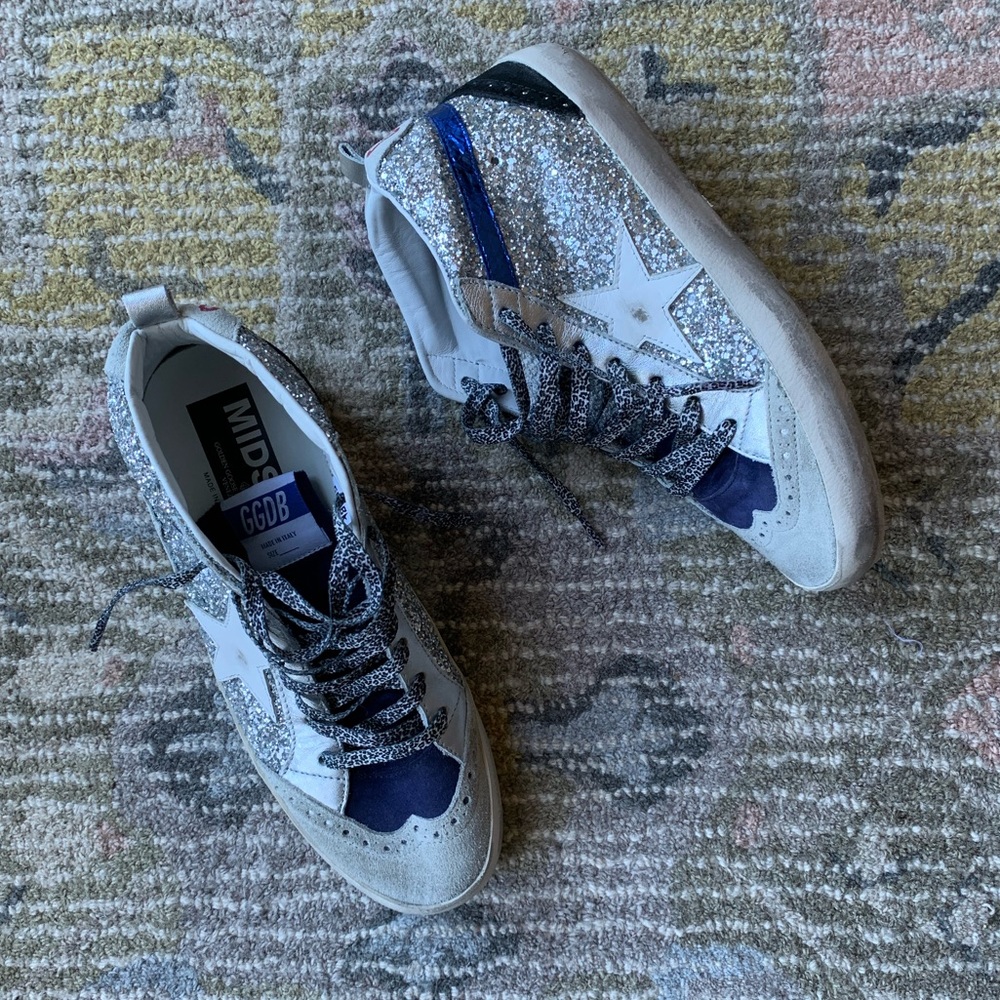 LIKE NEW Golden Goose Deluxe Brand Mid Star